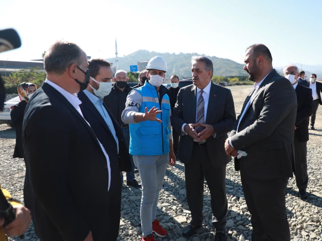 AK Parti Genel Başkan Yardımcısı Yazıcı, İyidere Lojistik Limanı'ndaki çalışmaları inceledi Açıklaması