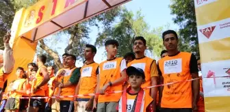 Bağdat'ta gençler barış için koştu