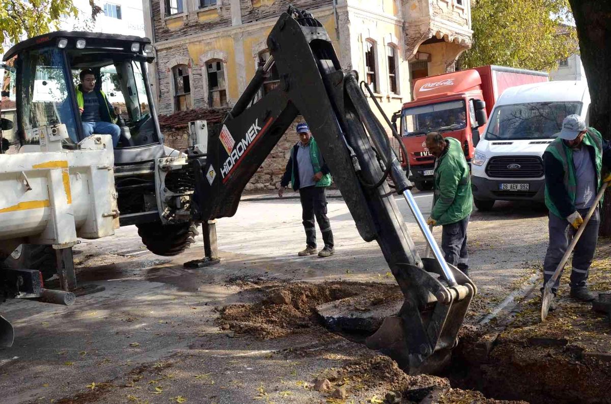 Bozüyük\'te alt yapı çalışmaları devam ediyor
