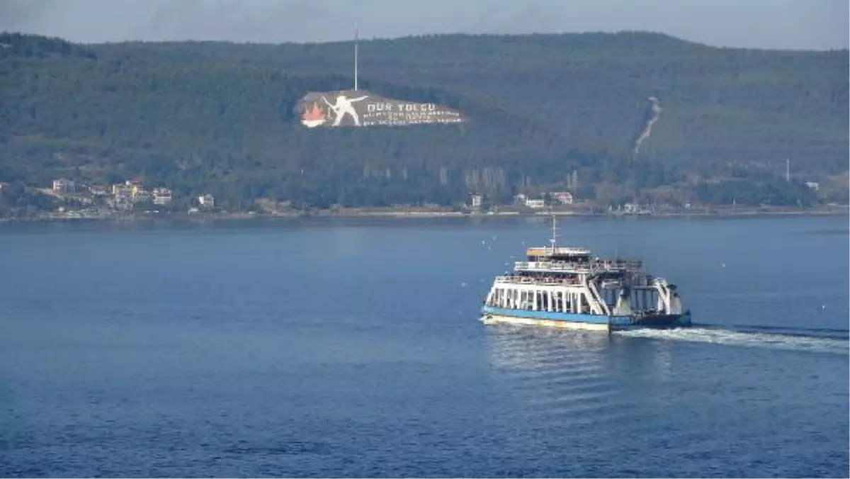 Çanakkale Boğazı\'nda yoğun sis nedeniyle deniz ulaşımı durdu (2)