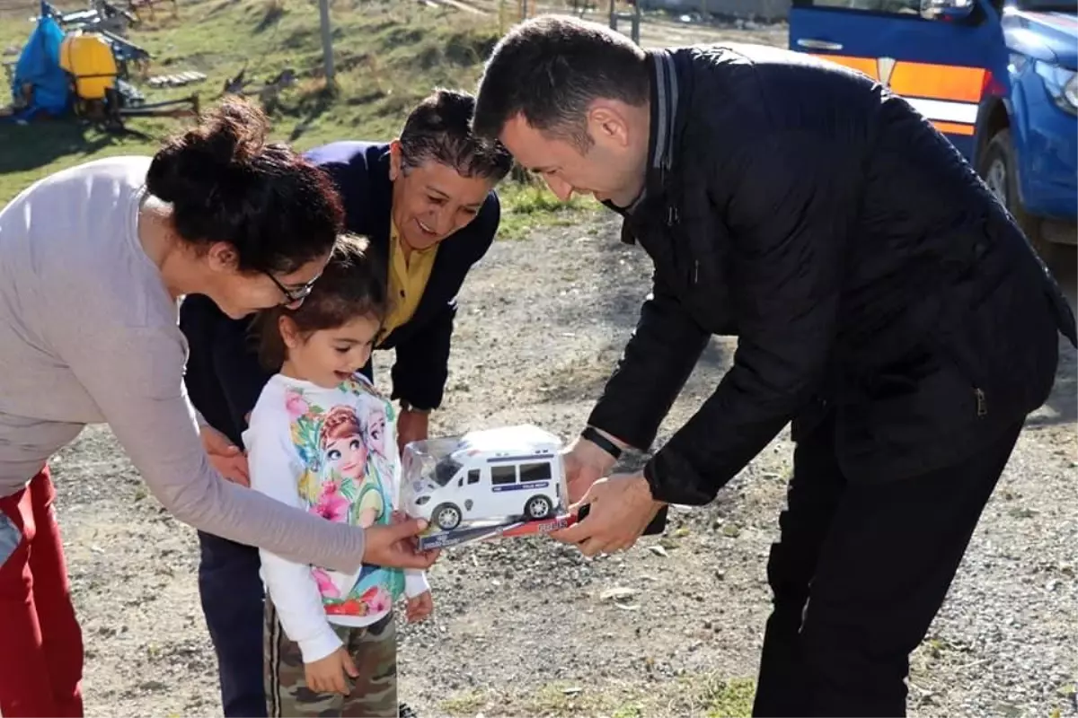 Çayırlı Kaymakamı Gülderen, köy ve mezralarda incelemelerde bulundu