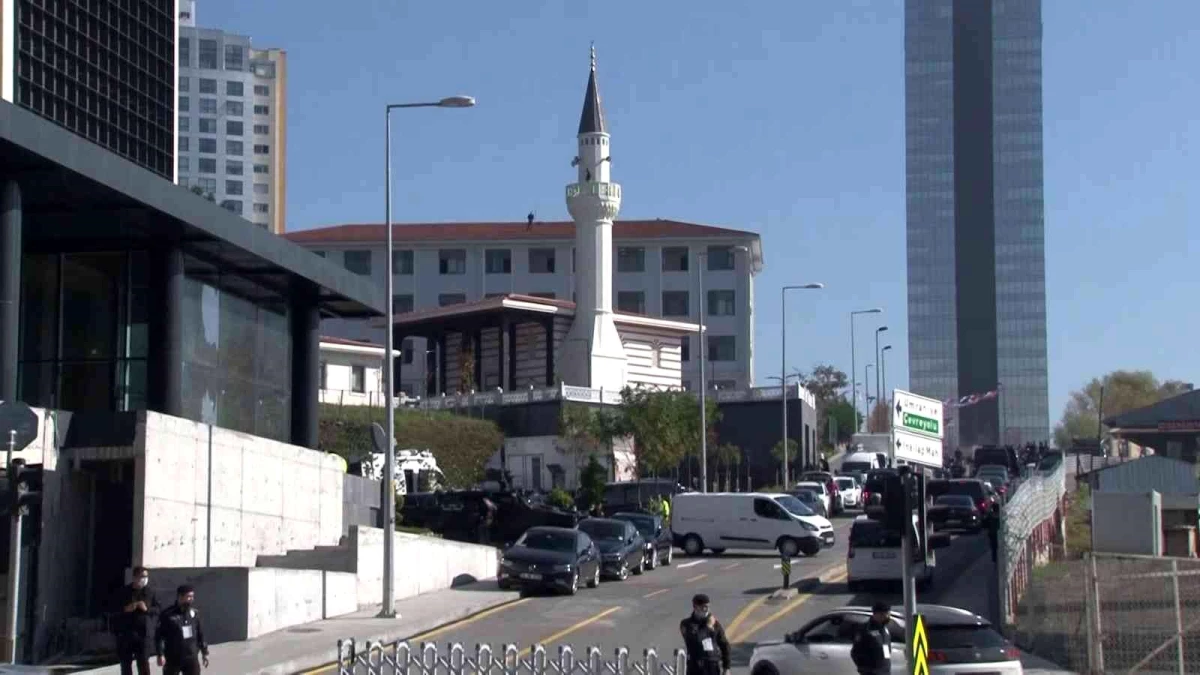 Son dakika haber: Cumhurbaşkanı Erdoğan, cuma namazını Hacı Nusret Yıldırım Camisi\'nde kıldı