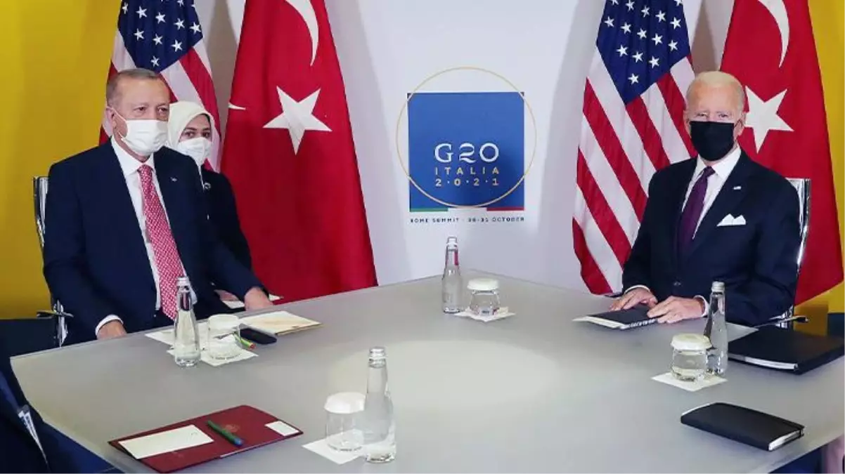 Çavuşoğlu, Erdoğan\'ın tercümanına yapılan eleştirilere kızdı: Biden\'ın tercümanı bir Türk, o güveniyor da biz niye güvenmiyoruz