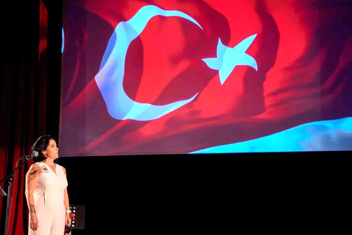 Erzincan\'da "Cumhuriyet" konseri verildi