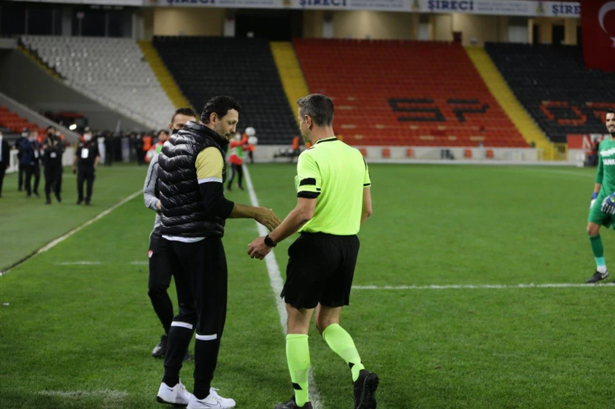 Gaziantep FK-Kasımpaşa karşılaşmasında ilginç olay