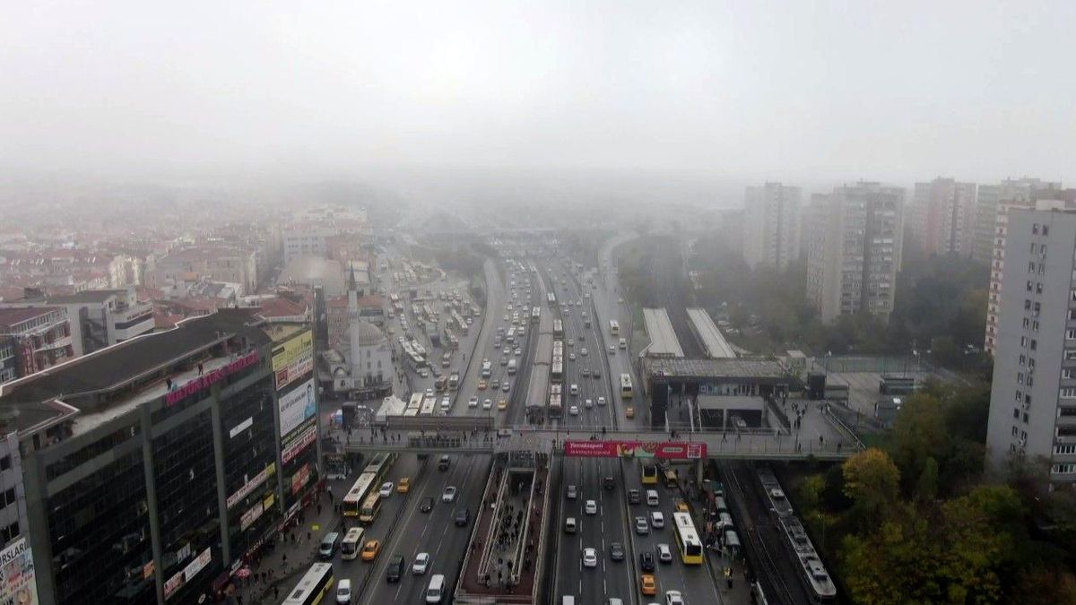 İstanbul\'da sis etkili olan sis havadan görüntülendi