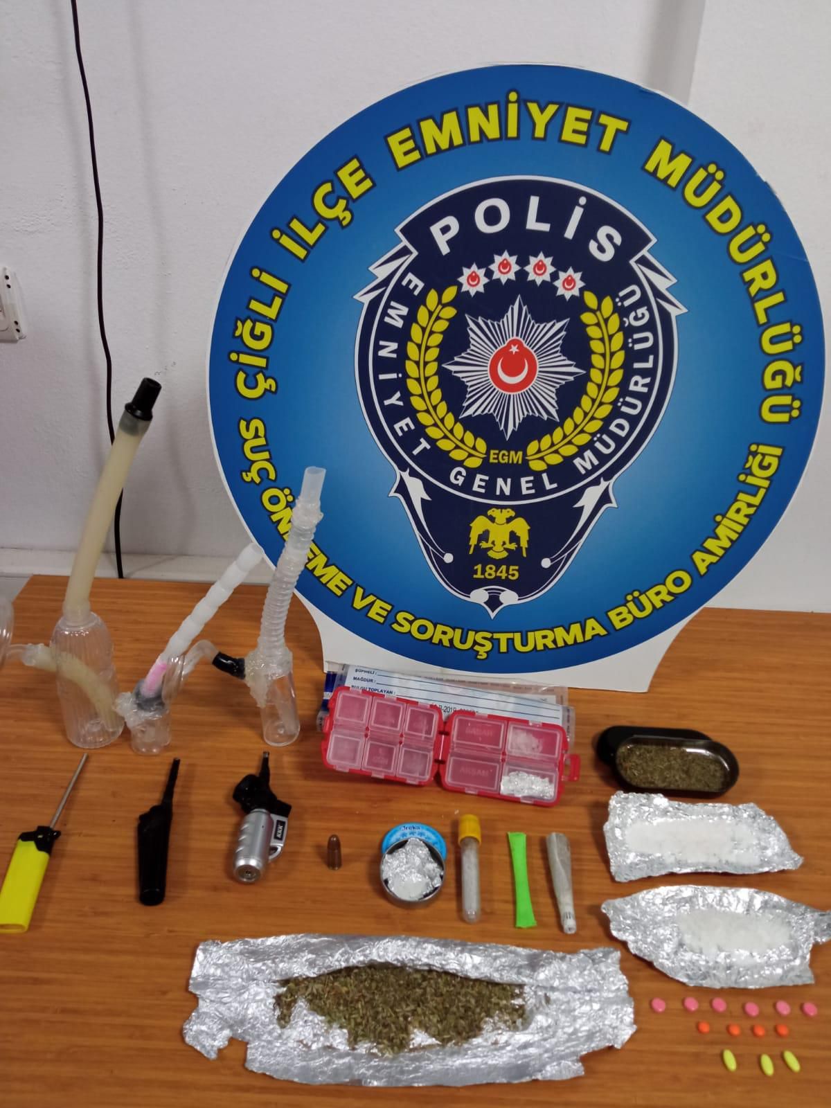 Son Dakika | İzmir\'de uyuşturucu operasyonunda 4 zanlı yakalandı