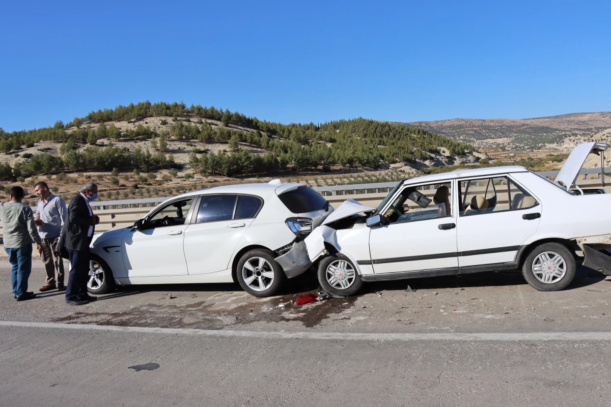 Son Dakika | Trafik kazasında 3 kişi yaralandı