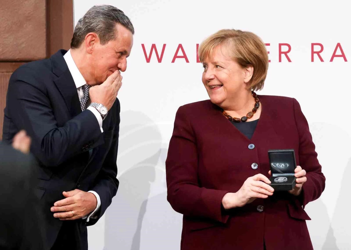 Merkel\'e Walther Rathenau Ödülü verildi