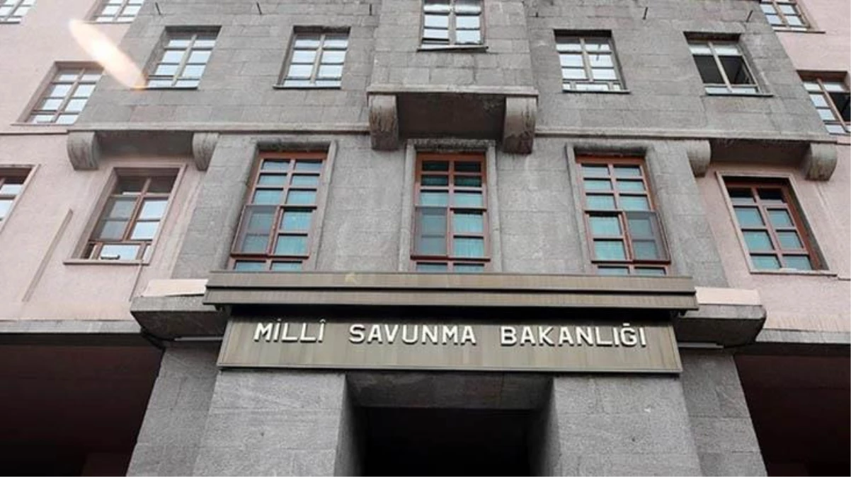 MSB sosyal medyada paylaşılan "üniformalı fotoğraf" akımına karşı harekete geçti