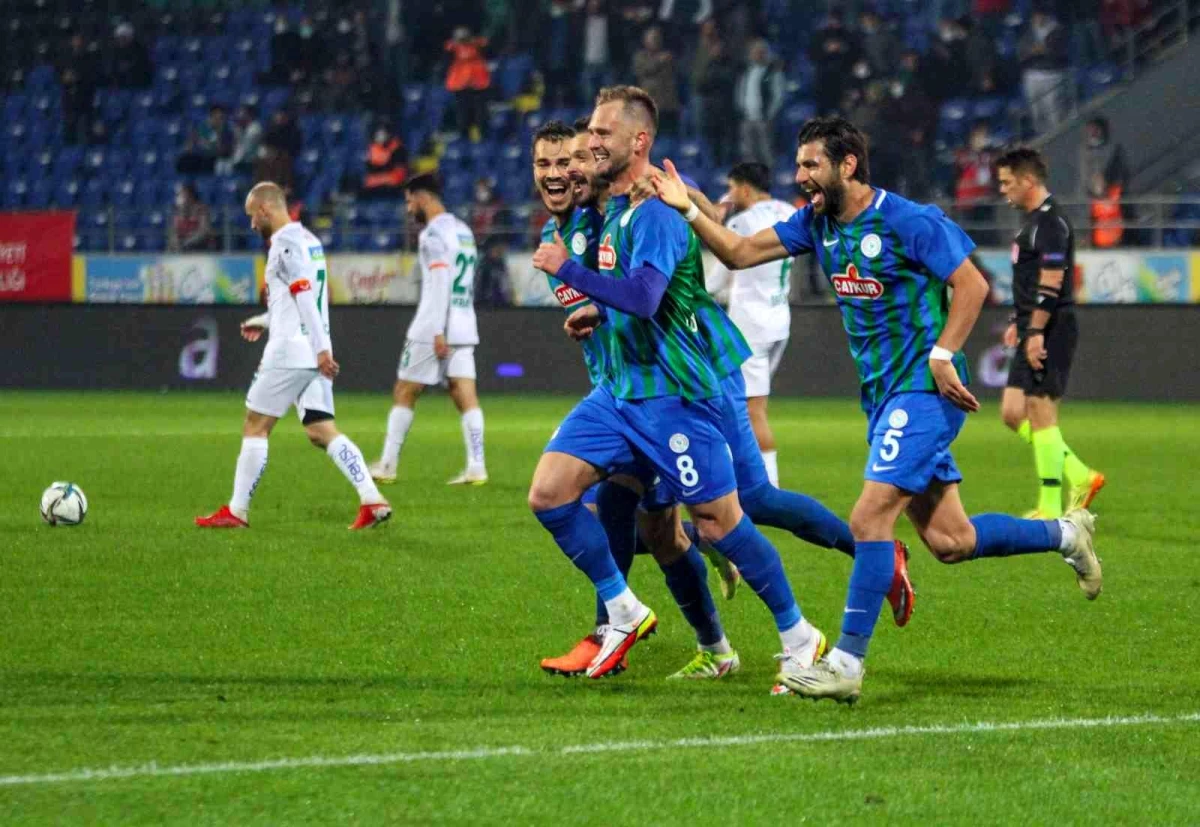 Spor Toto Süper Lig: Çaykur Rizespor: 1 Aytemiz Alanyaspor: 0 (İlk yarı)