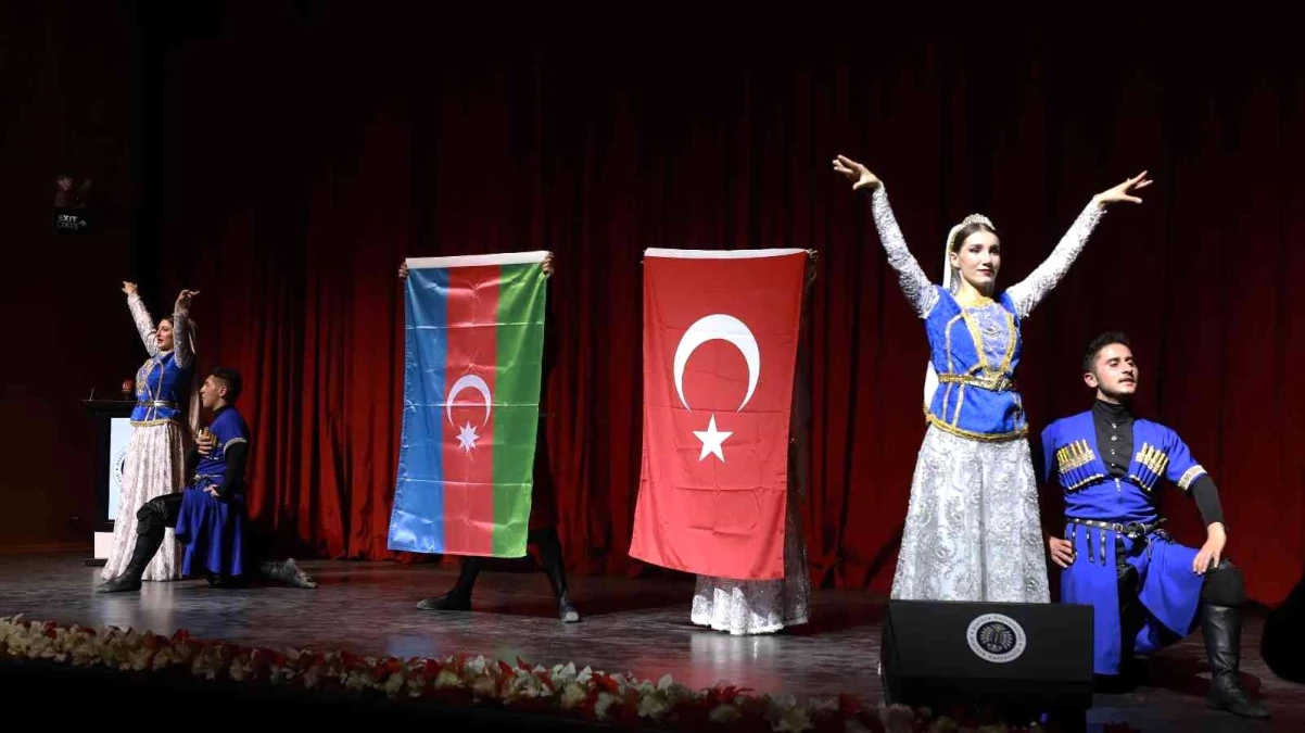 Azerbaycan\'ın kalbi Atatürk Üniversitesi\'nde attı