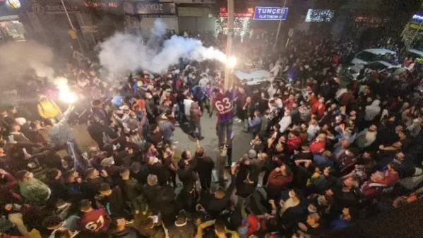 Beşiktaş galibiyeti sonrası Trabzon'da coşkulu kutlama