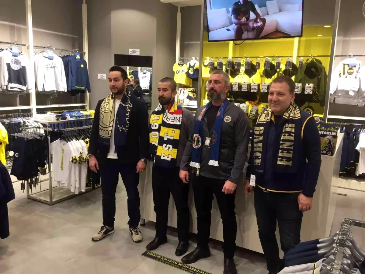 Fenerbahçeliler Derneği, Fenerium\'a akın etti