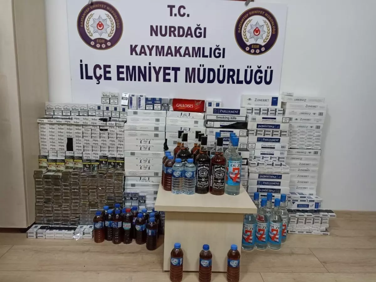 Gaziantep\'te kaçak sigara ve içki ele geçirildi