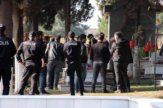 Son dakika haberleri... Kocaeli'de şehit mezarına çirkin saldırı