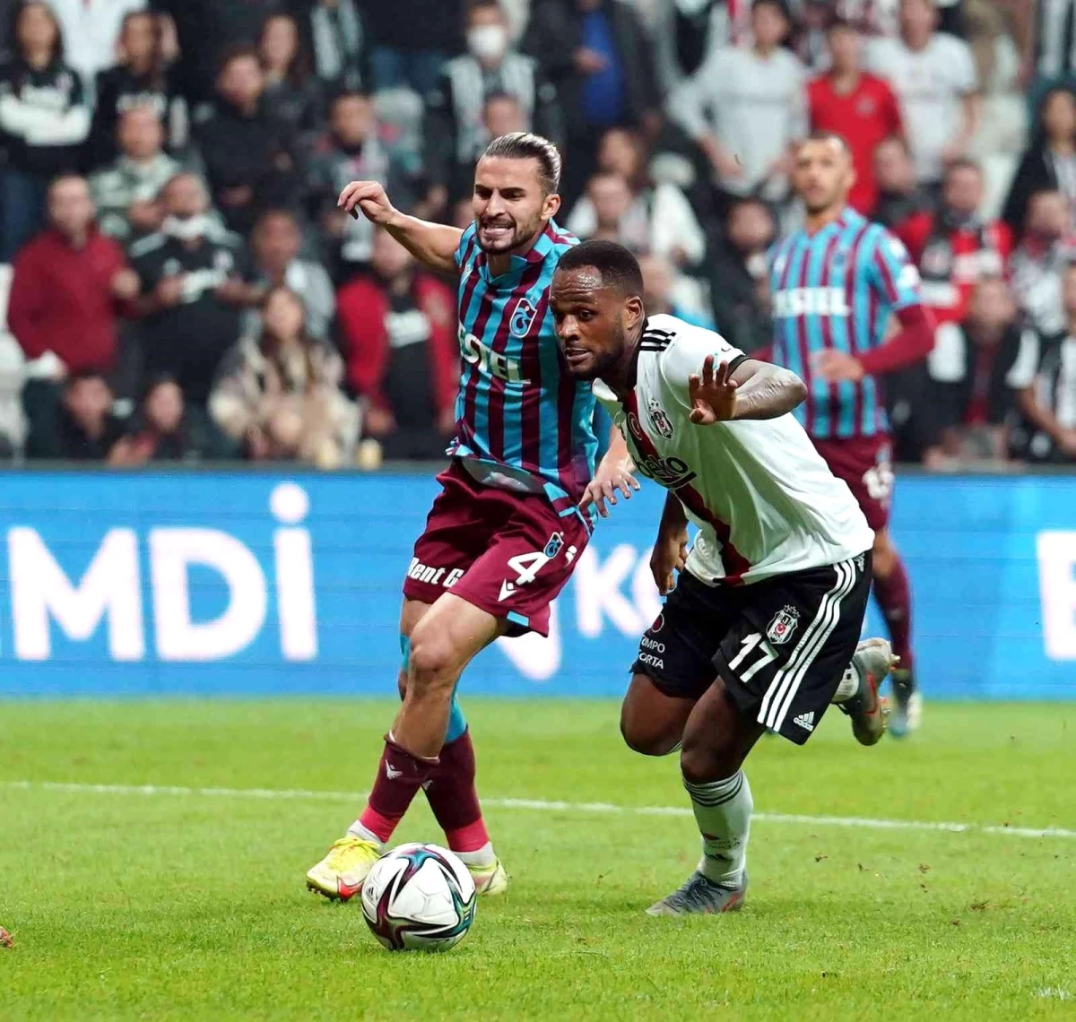 Spor Toto Süper Lig: Beşiktaş: 1 Trabzonspor: 2 (Maç sonucu)