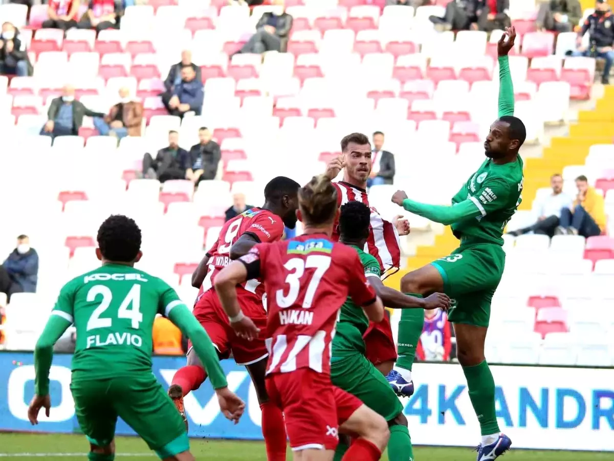 Spor Toto Süper Lig: D.G. Sivasspor: 0 GZT Giresunspor: 0 (Maç sonucu)