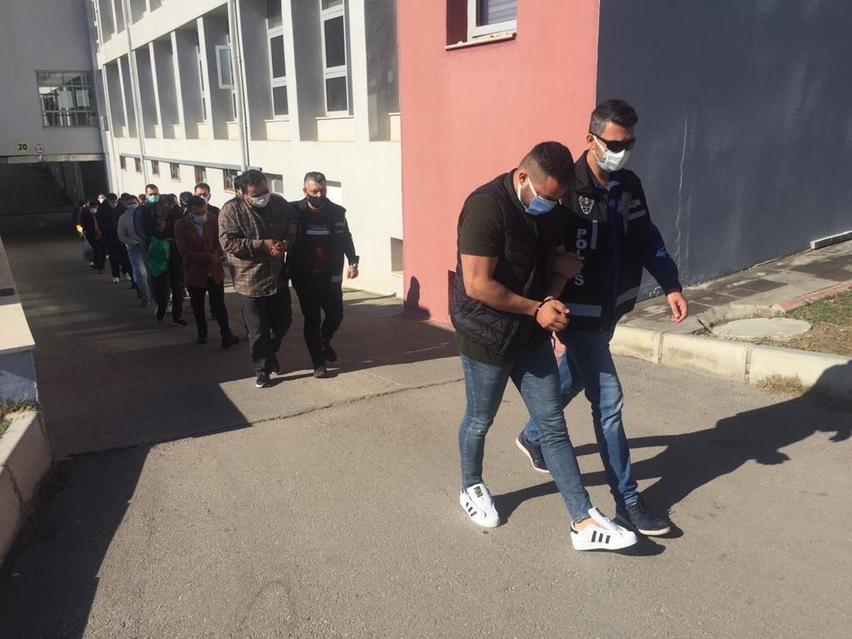Son dakika haberi... Tefeci operasyonunda gözaltına alınan 17 zanlıdan 7\'si tutuklandı
