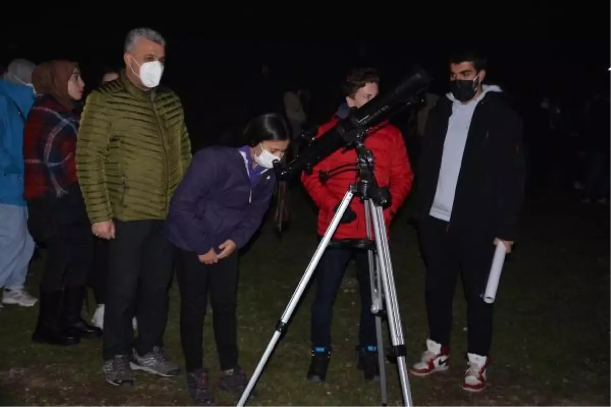 TELESKOPLARLA GÖKYÜZÜNDEKİ YILDIZLARI TANIDILAR