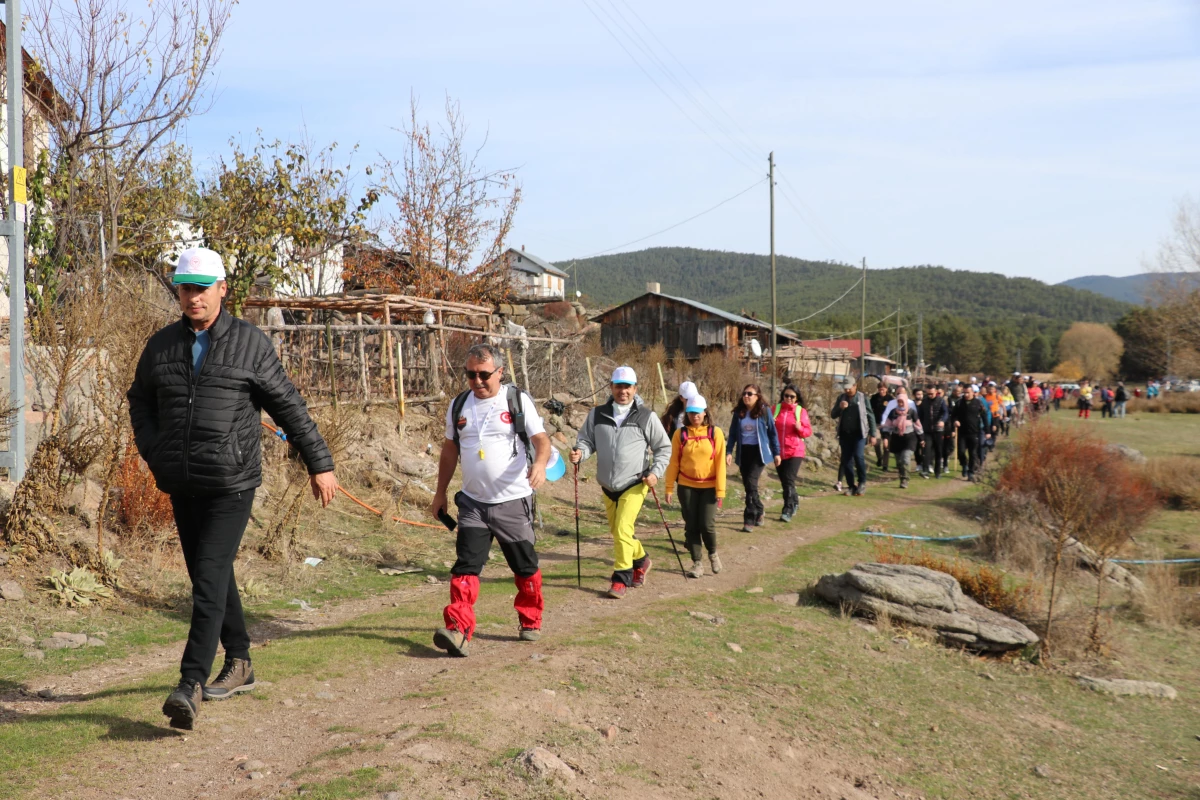 Dağcılar ve doğa tutkunları Bolu\'daki kanyonda yürüyüş gerçekleştirdi