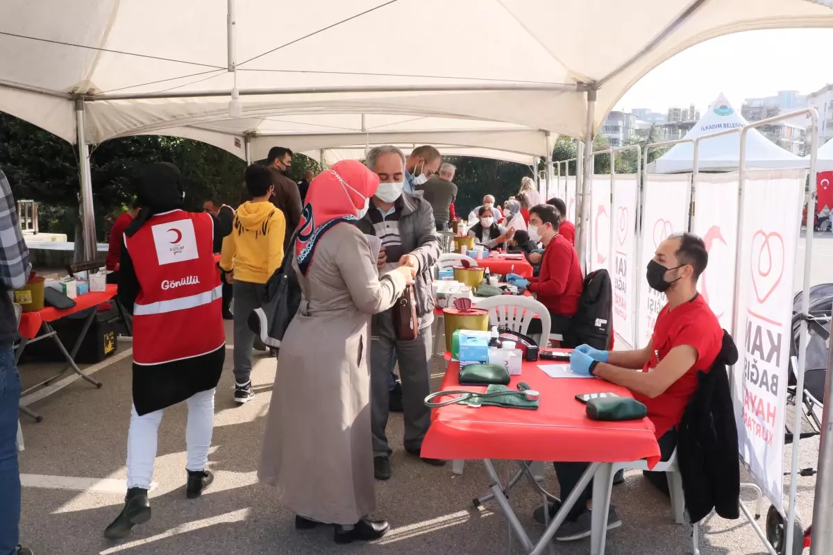 Kendileri küçük kalpleri büyük öğrenciler Türkiye\'ye "can" oldu