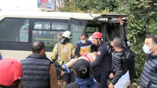 Sariyer De Yolcu Minibusu Kaza Yapti Can Pazari Yasandi 1 Olu 7 Yarali Son Dakika