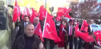 Son dakika haberleri! Şehit ailelerinden İYİ Partili Türkkan'a tepki yürüyüşü