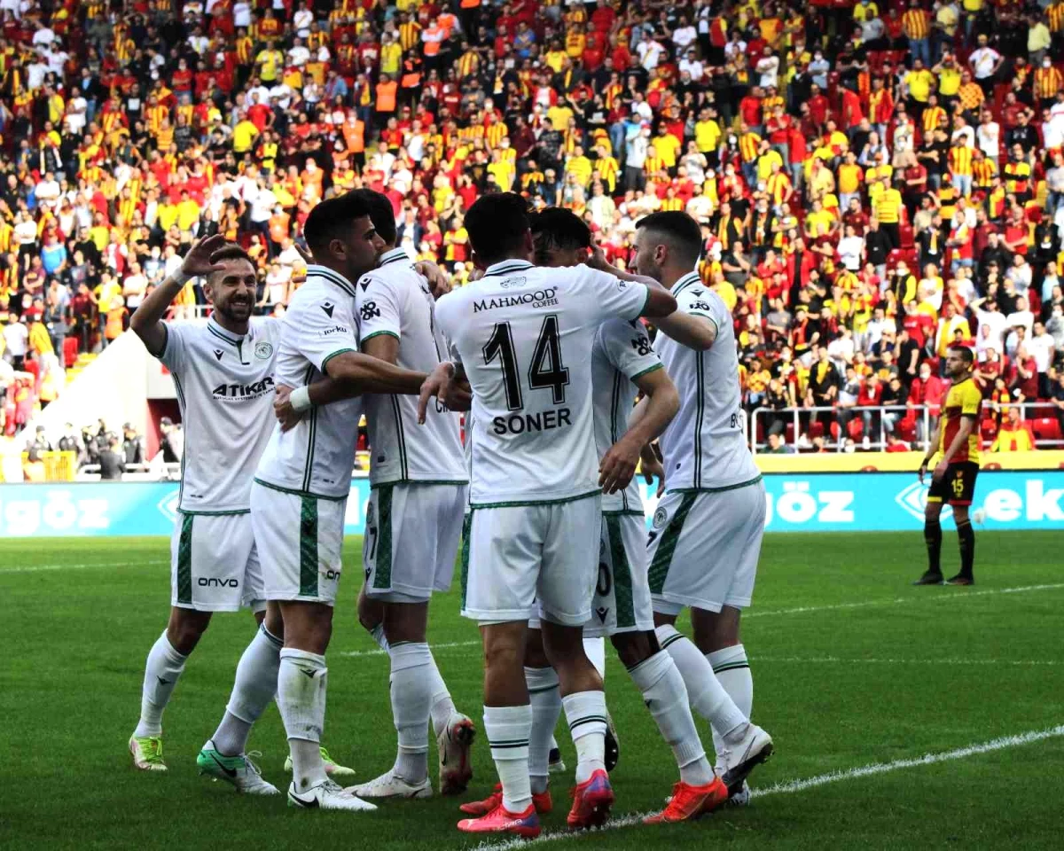 Spor Toto Süper Lig: Göztepe: 0 Konyaspor: 1 (İlk yarı)
