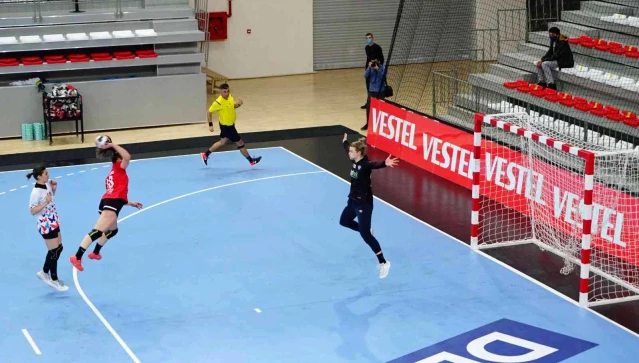 Türkiye Kadınlar Hentbol Süper Ligi: Kastamonu Belediyespor: 34 - Konyaaltı Belediyespor: 28