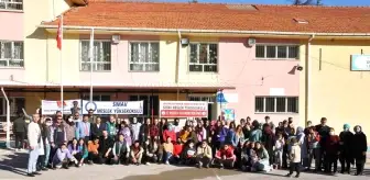 Üniversiteli gençler özel eğitimli çocukların gönlüne dokundu