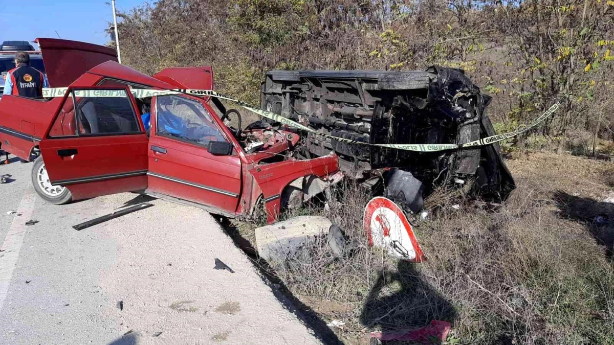 Bilecik\'teki trafik kazasında 2 kişi hayatını kaybetti