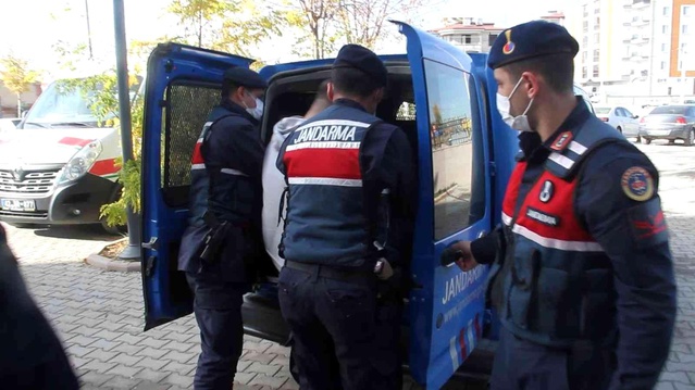 İşine son verilmesinin sebebi olarak gördüğü kişiyi öldürdü, nedenini Ekmek davası olarak açıkladı