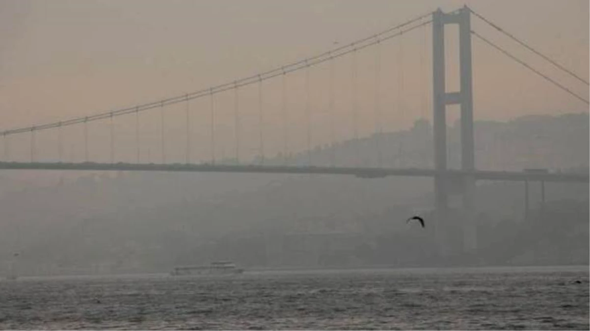 İstanbul Boğazı, sis sebebiyle gemi geçişlerine kapatıldı