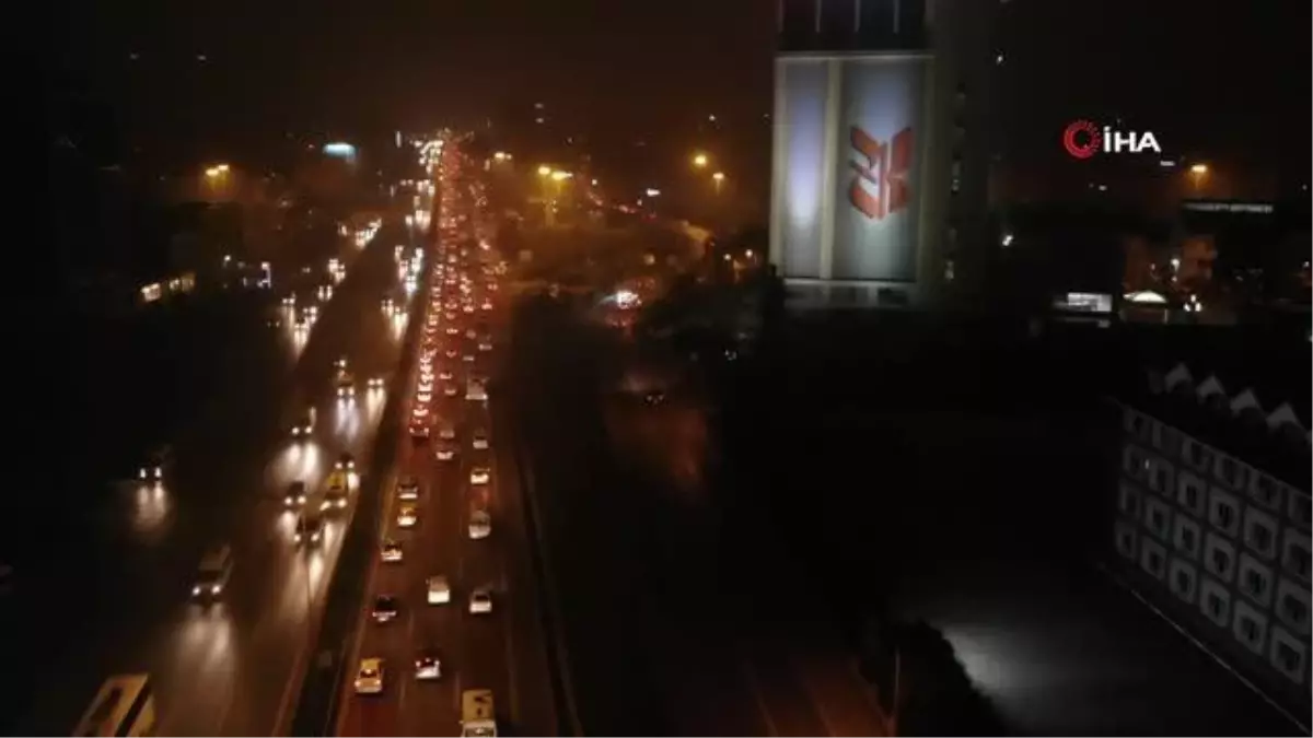 İstanbul\'da sis trafiği vurdu, yoğunluk yüzde 45\'i gördü