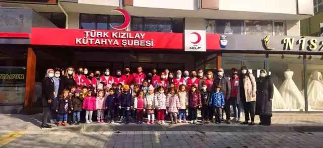 Kızılay'ın minik gönüllüleri