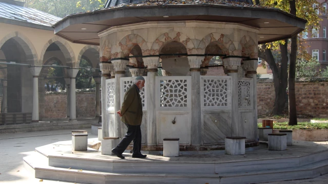 Mimar Sinan'ın yaptığı caminin şadırvanındaki tarihi musluklar çalındı