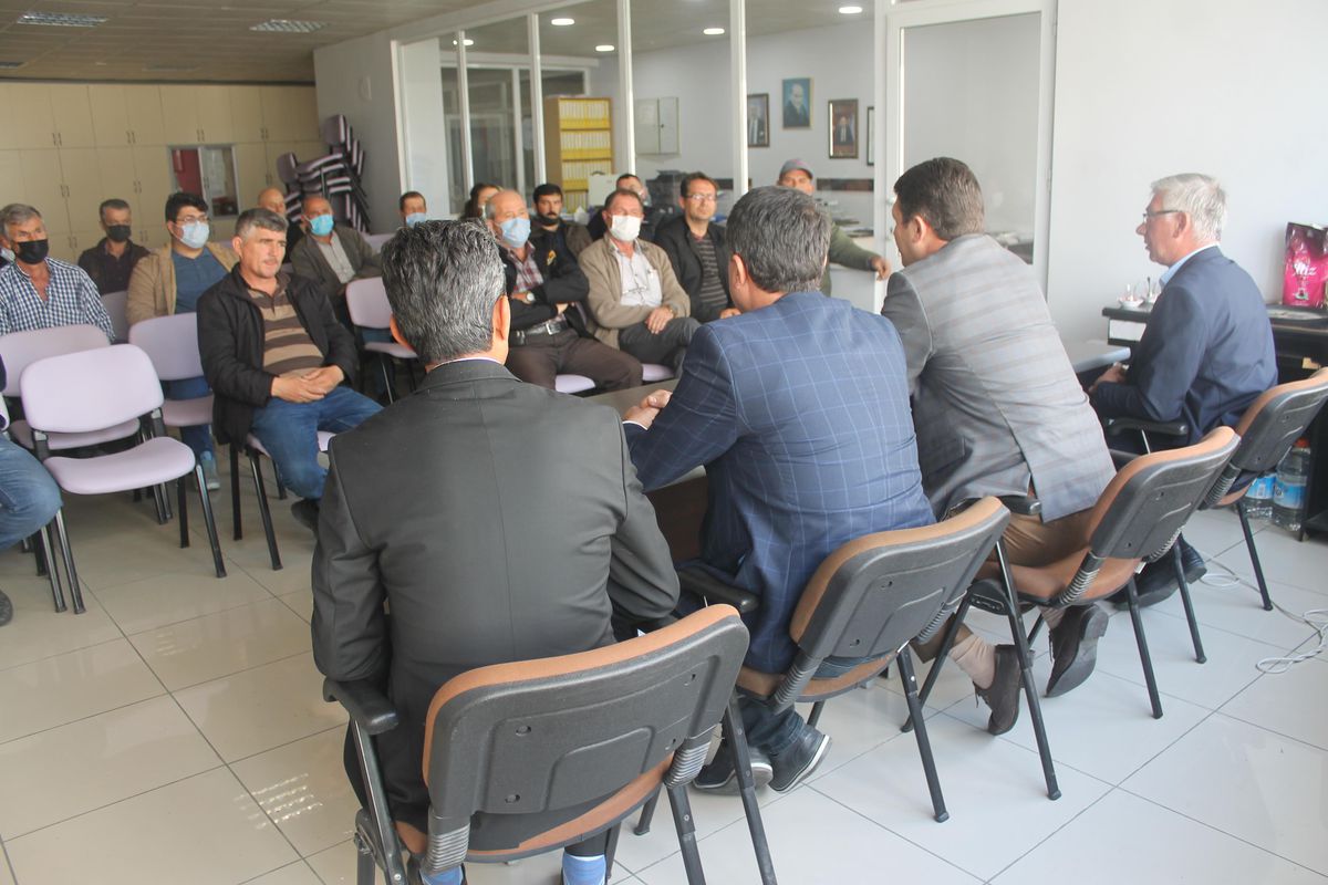 Manyas\'ta çiftçiler, Kooperatifler Kanunu\'ndaki değişikliklerle ilgili bilgilendirildi