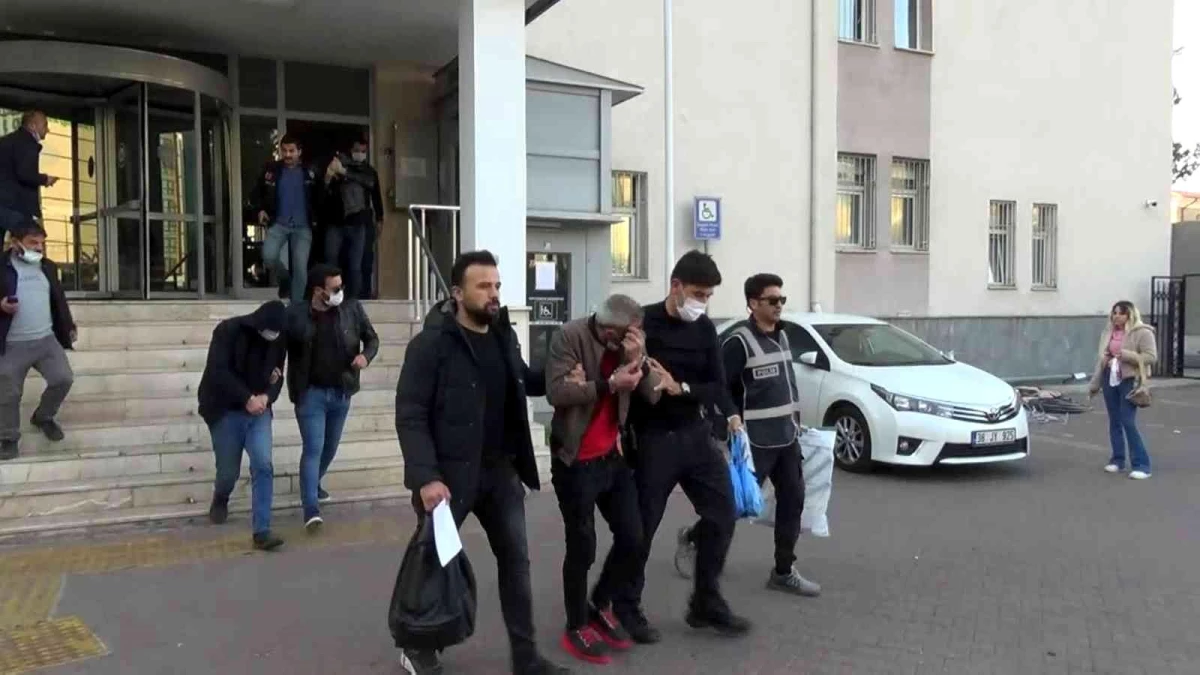 Nevşehir\'de hırsızlık yaparak Kayseri\'de yakalanan 3 kişi ekiplere teslim edildi