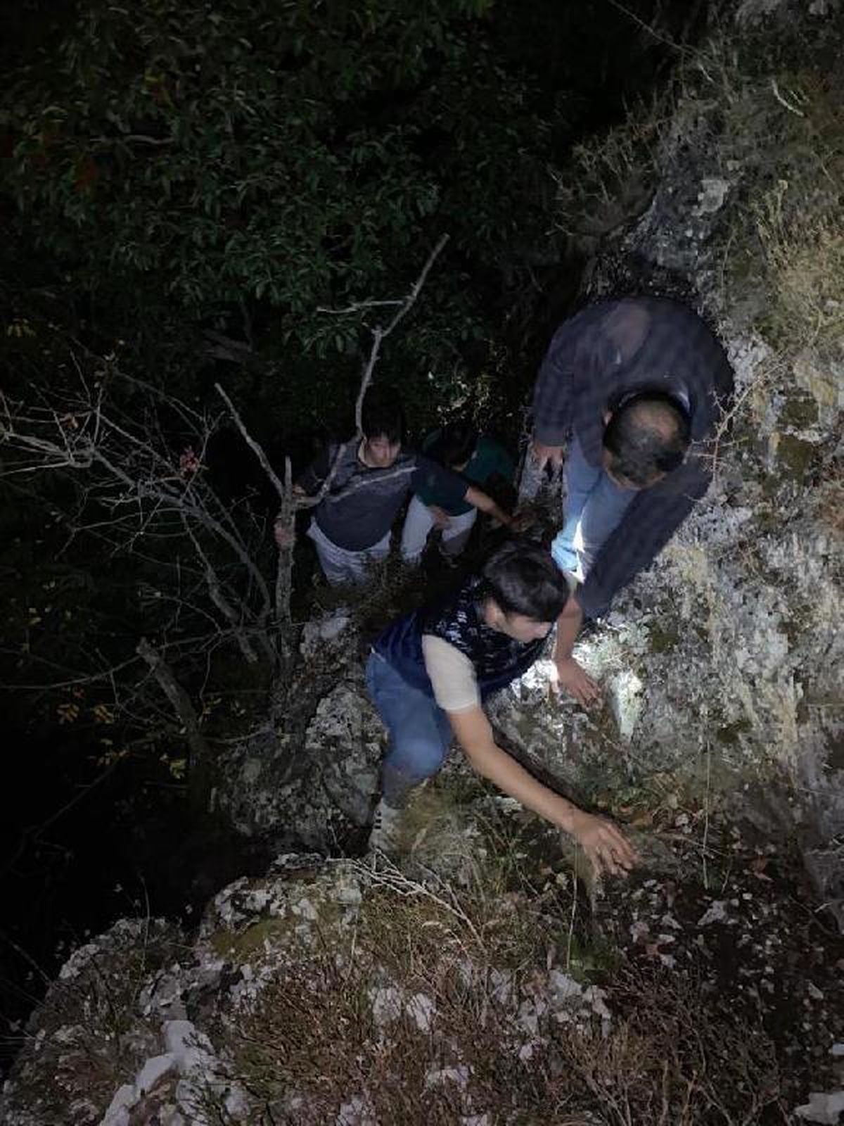 Spil Dağı Mili Parkı\'nda kaybolan 4 genç bulundu