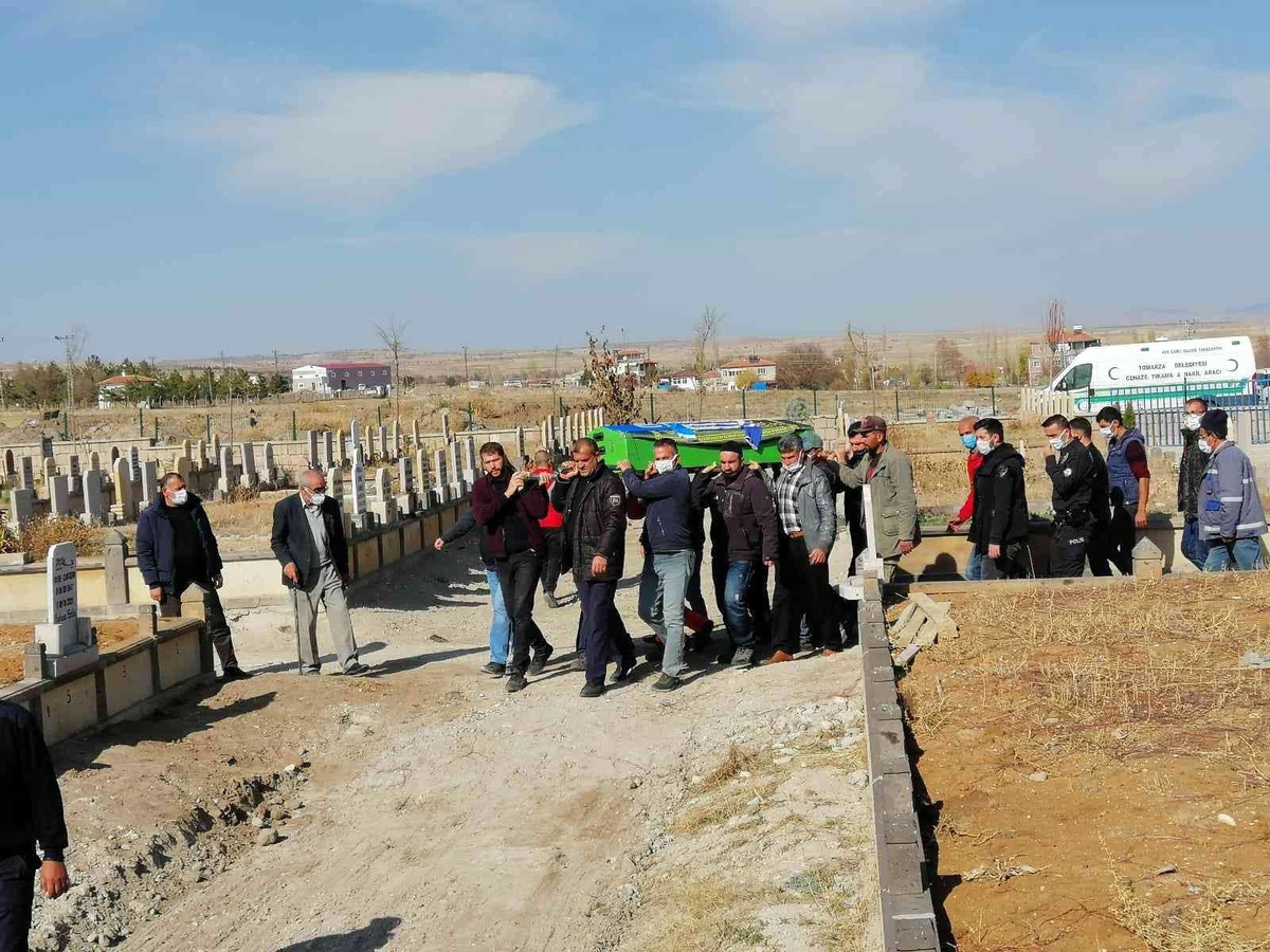 Tomarza Belediyespor yöneticisi son yolculuğuna uğurlandı