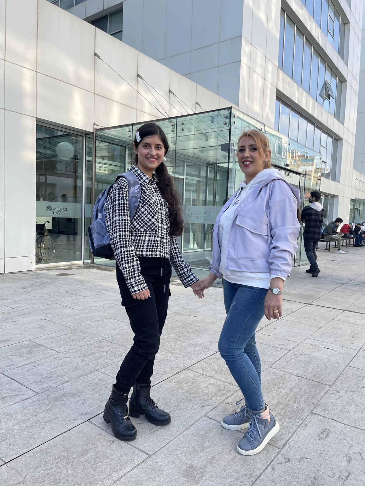 Türkçe aşkı, İranlı anne-kızı İstanbul\'da üniversite arkadaşı yaptı