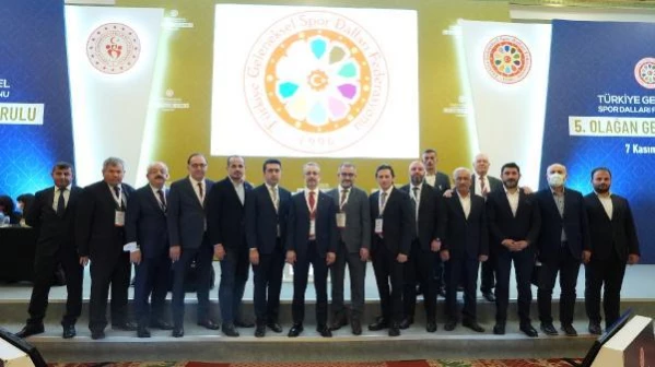 Son dakika haberi: Türkiye Geleneksel Spor Dalları Federasyonu Başkanı Hakan Kazancı güven tazeledi