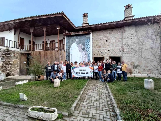 100 Yaş Evi Üyelerinden Tarih Turu