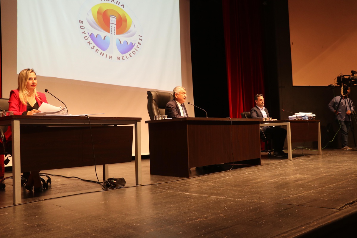 Adana Büyükşehir Belediyesi kasım ayı meclis toplantısı ikinci oturumu yapıldı