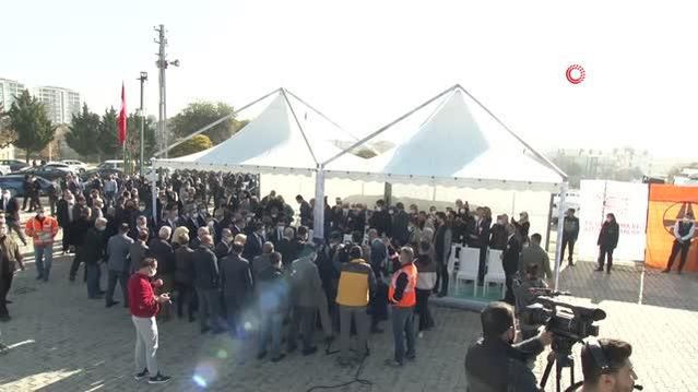 Bakan Karaismailoğlu: Türkiye tam bağımsız bir ülkedir bu herkes aklının bir köşesine yazsın 