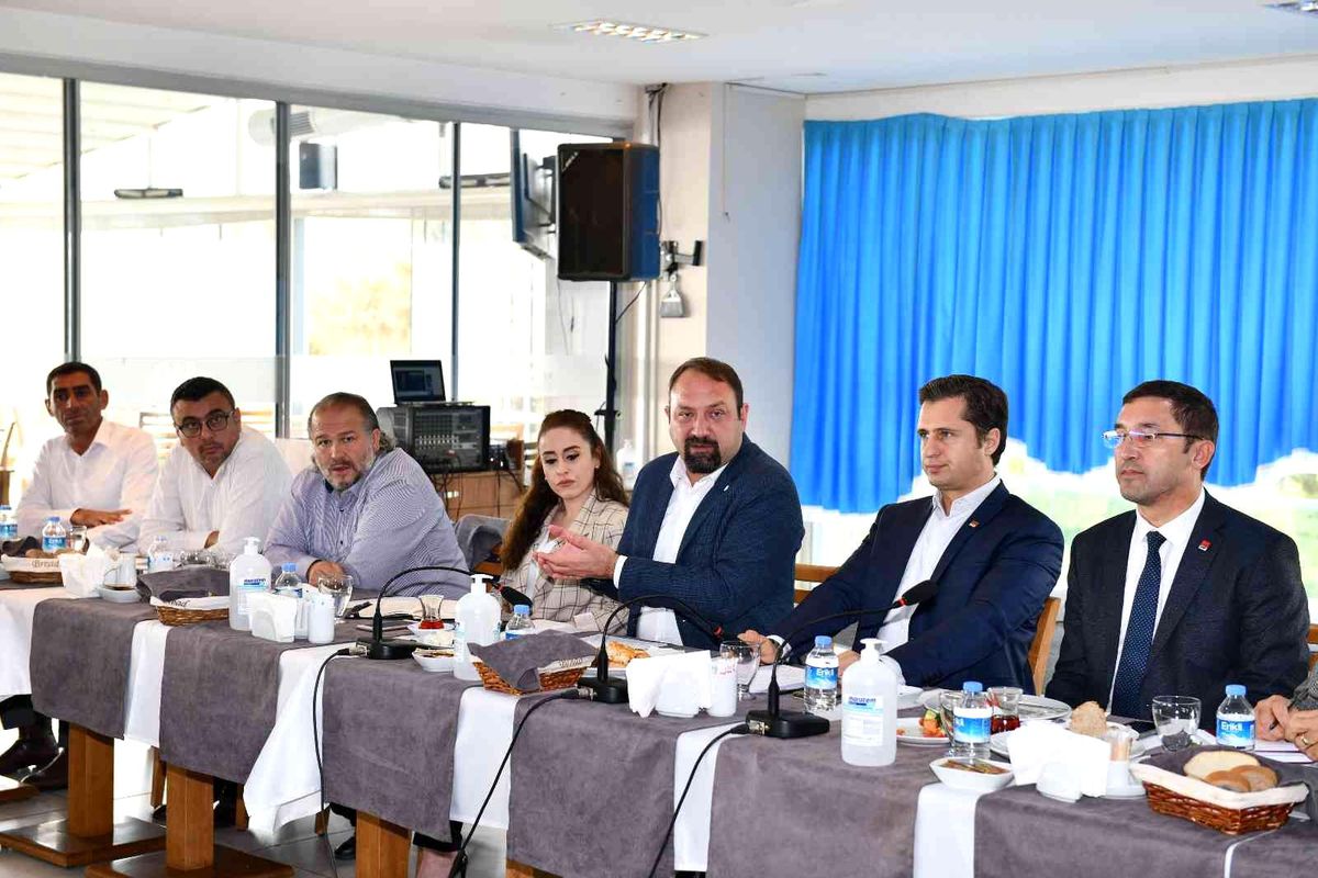 Başkan Gümrükçü: "Toprak kaymasının sebebi çöp tesisi mi değil mi bu konuda net rapor yok"