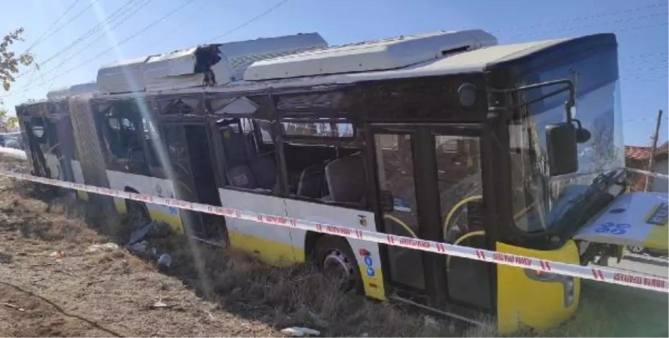 İçi yolcu dolu otobüs, çarpmamak için manevra yaptı: 17 yaralı