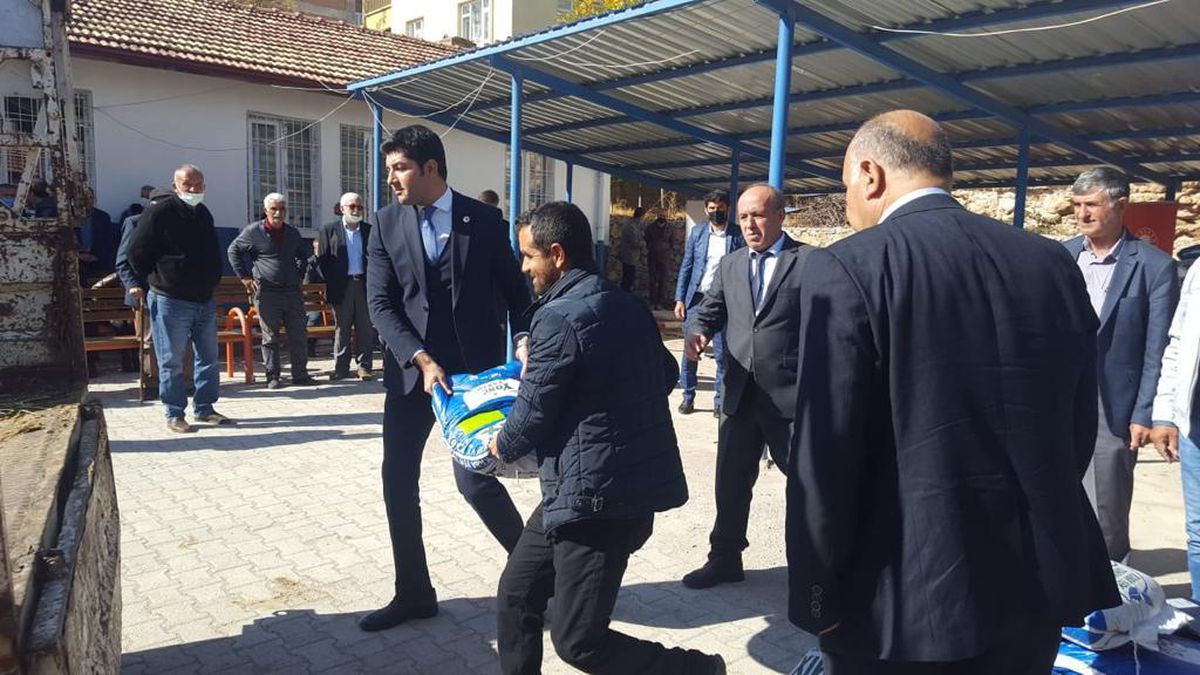 Doğanşehir\'de üreticilere 5 ton yem bitkileri tohumu dağıtıldı