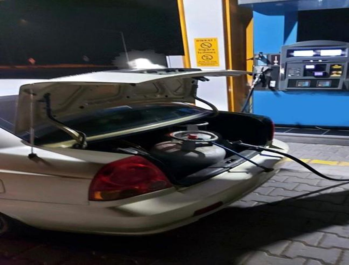 Düzenek kurup LPG pompasıyla mutfak tüpü doldurdular